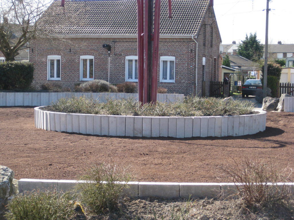 Murs de soutènement Hecq TP (Travaux Publics) 59 - aménagement extérieur - assainissement - Maubeuge Valenciennes Cambrai Douai Lille Saint Quentin