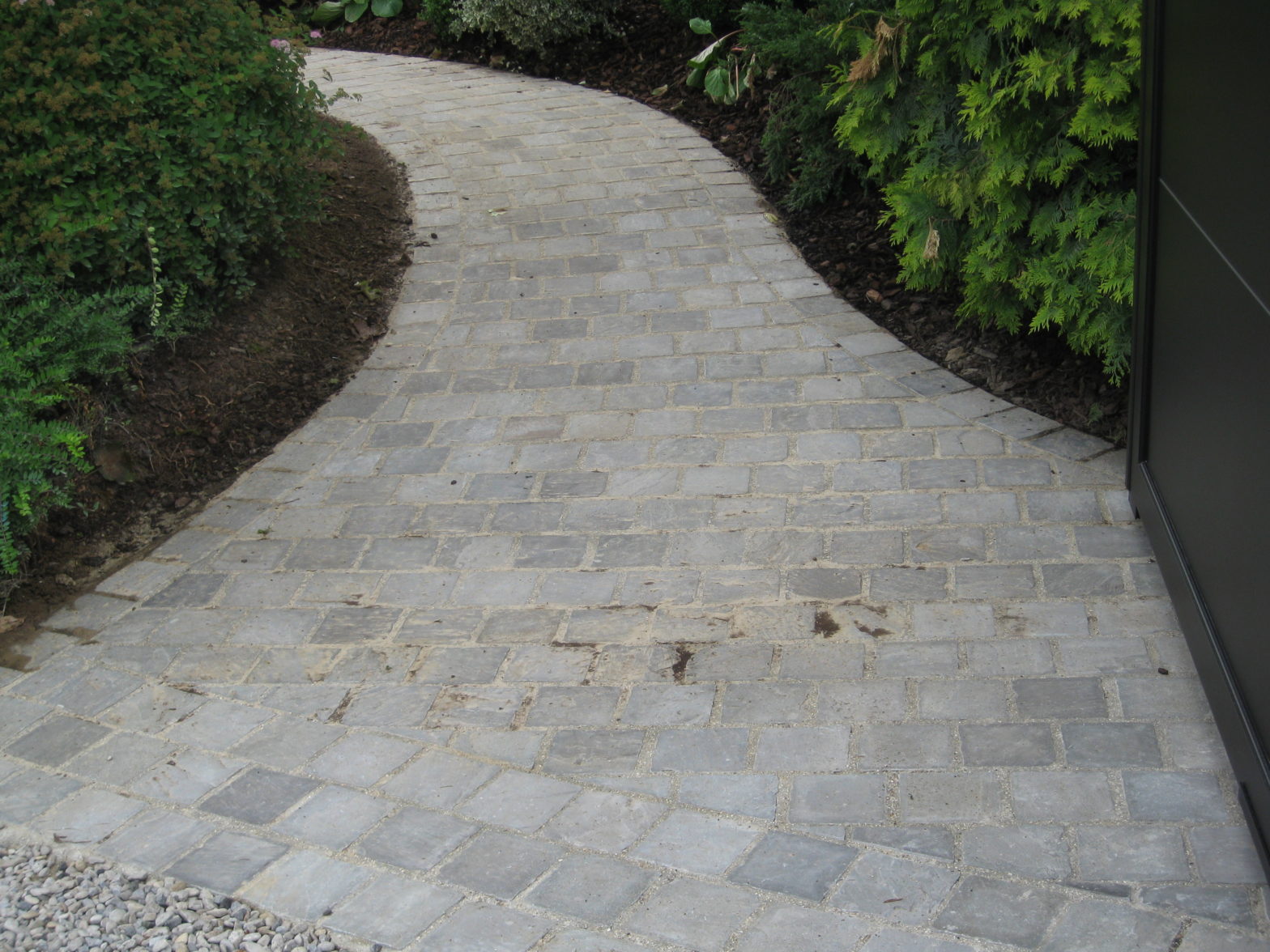 Pavage Hecq TP (Travaux Publics) 59 - aménagement extérieur - assainissement - Maubeuge Valenciennes Cambrai Douai Lille Saint Quentin